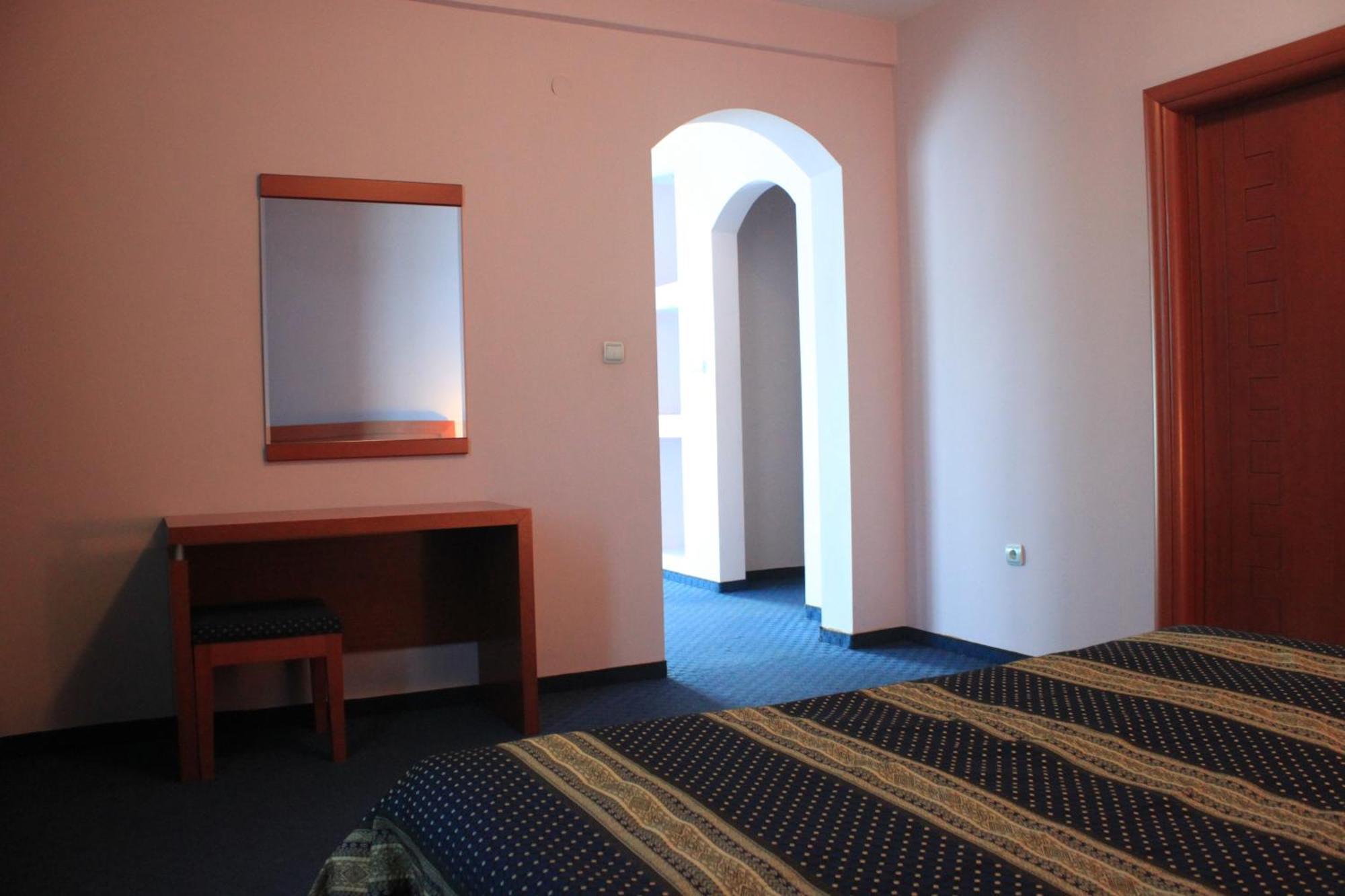 Hotel Apollonia Pristina Rom bilde