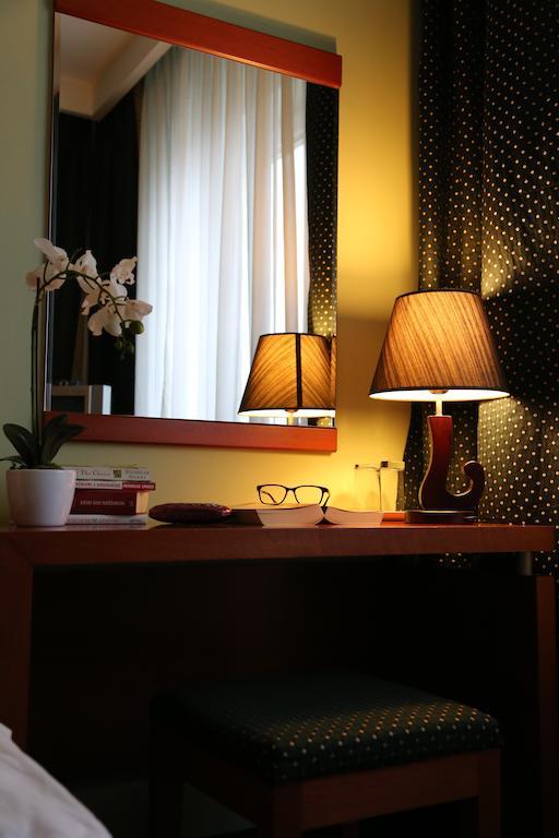 Hotel Apollonia Pristina Rom bilde