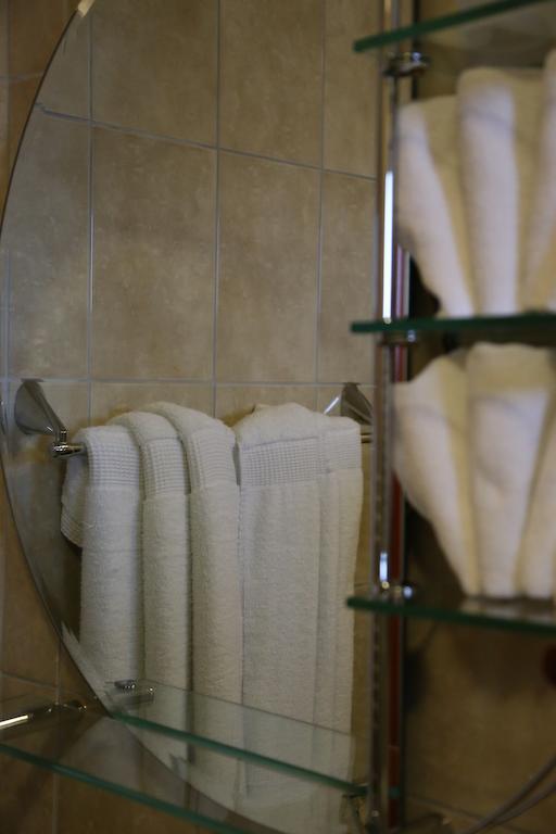 Hotel Apollonia Pristina Rom bilde