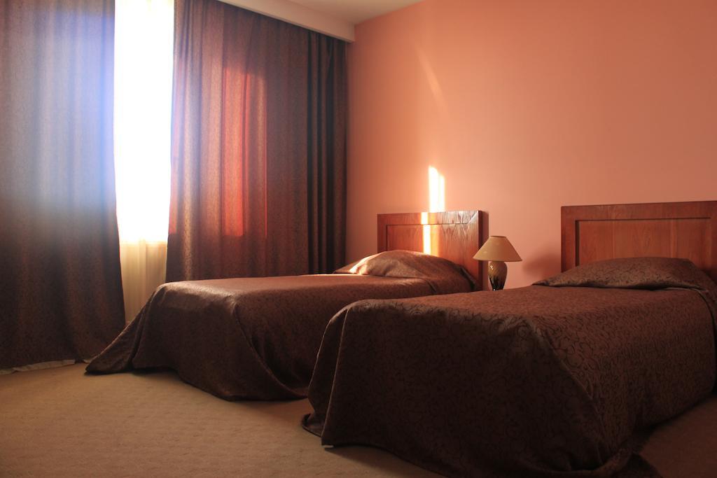 Hotel Apollonia Pristina Rom bilde