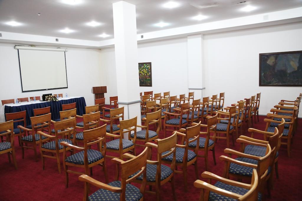 Hotel Apollonia Pristina Eksteriør bilde
