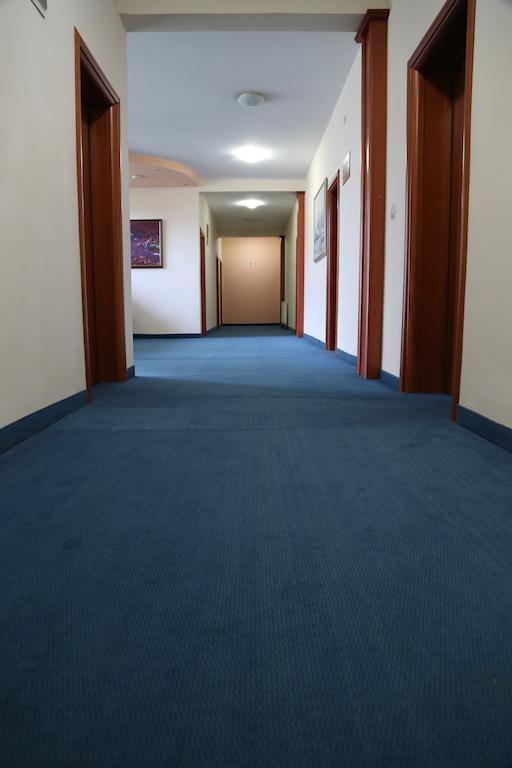Hotel Apollonia Pristina Eksteriør bilde